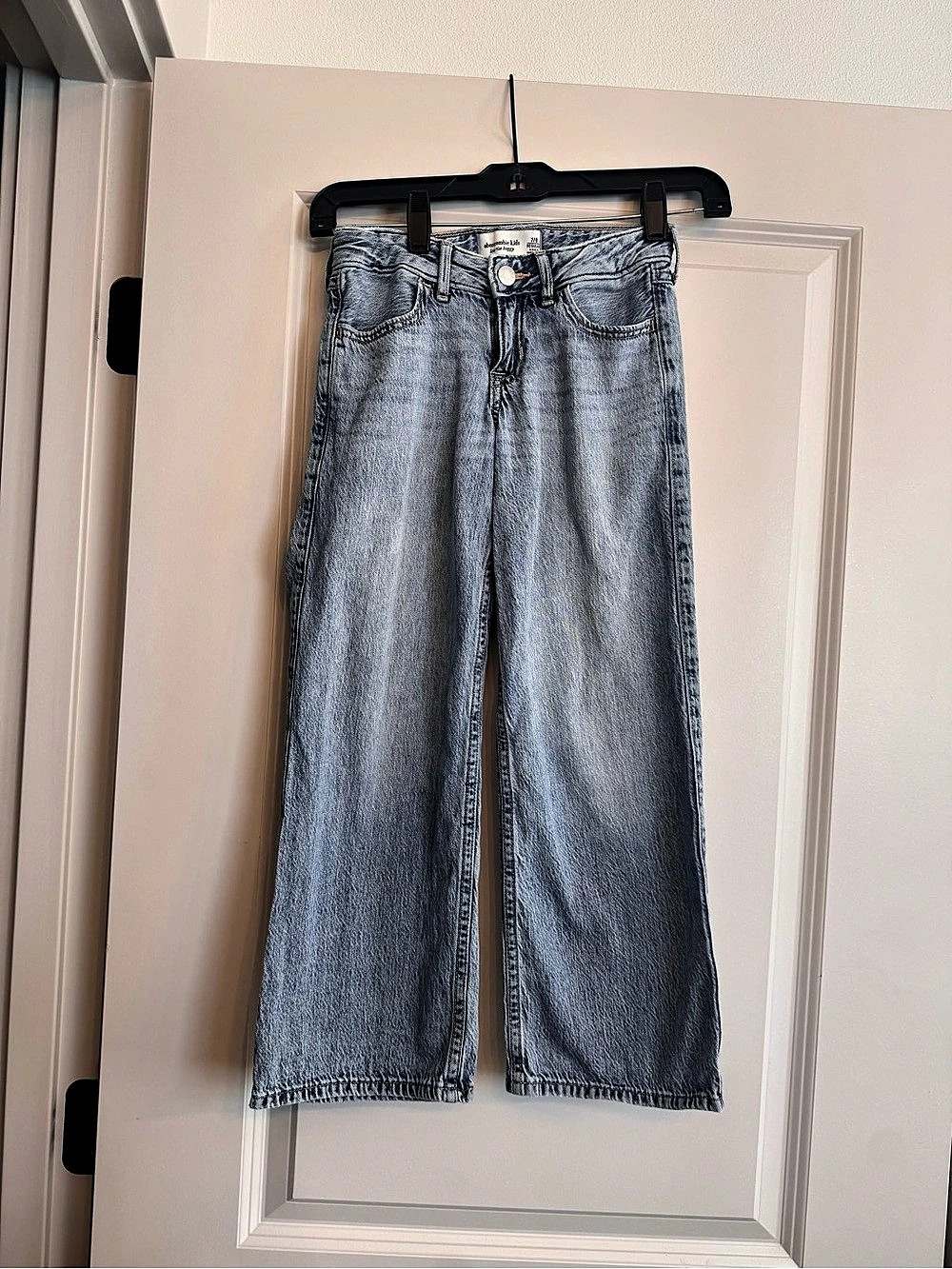 Abercrombie Kids Low Rise Baggy Bow Embroidered Jeans Girls 7/8